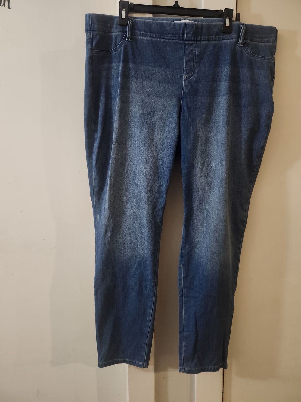 Amazon Essentials Women's Blue Jeggings - Stretch Denim Look